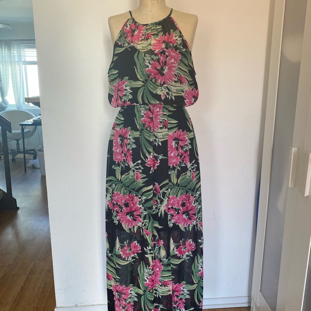 Beautiful multicolor long dress. Size L.